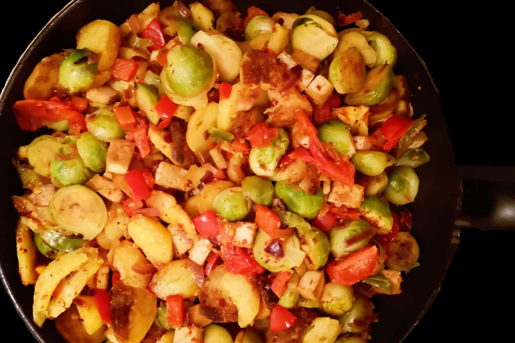 Bratkartoffelpfanne mit Rosenkohl ⋆ vegan ⋆ GLOW your life